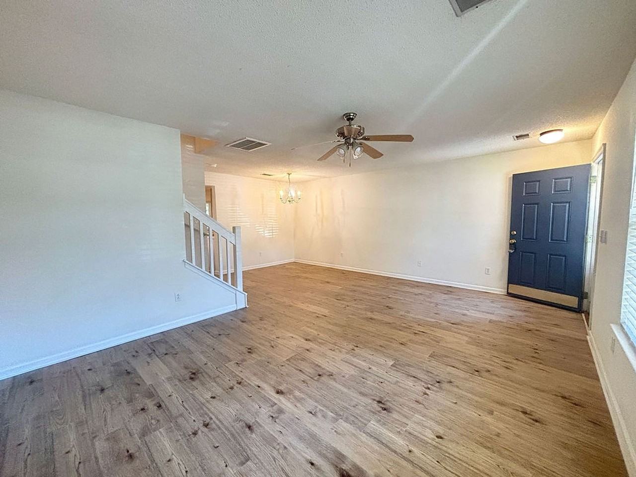 8146 Shadow Oak Dr - Photo 6 of 22