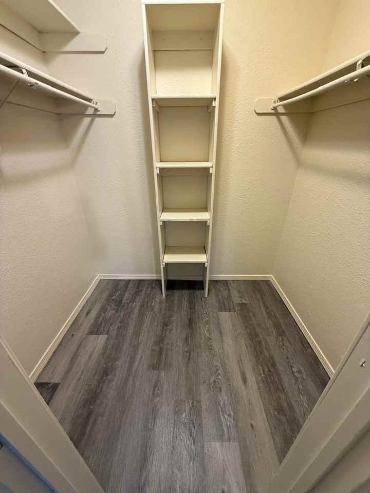 1801 N Short L St - Photo 3 of 20