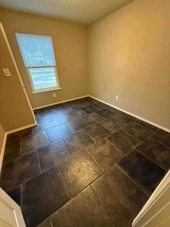 1801 N Short L St - Photo 6 of 20