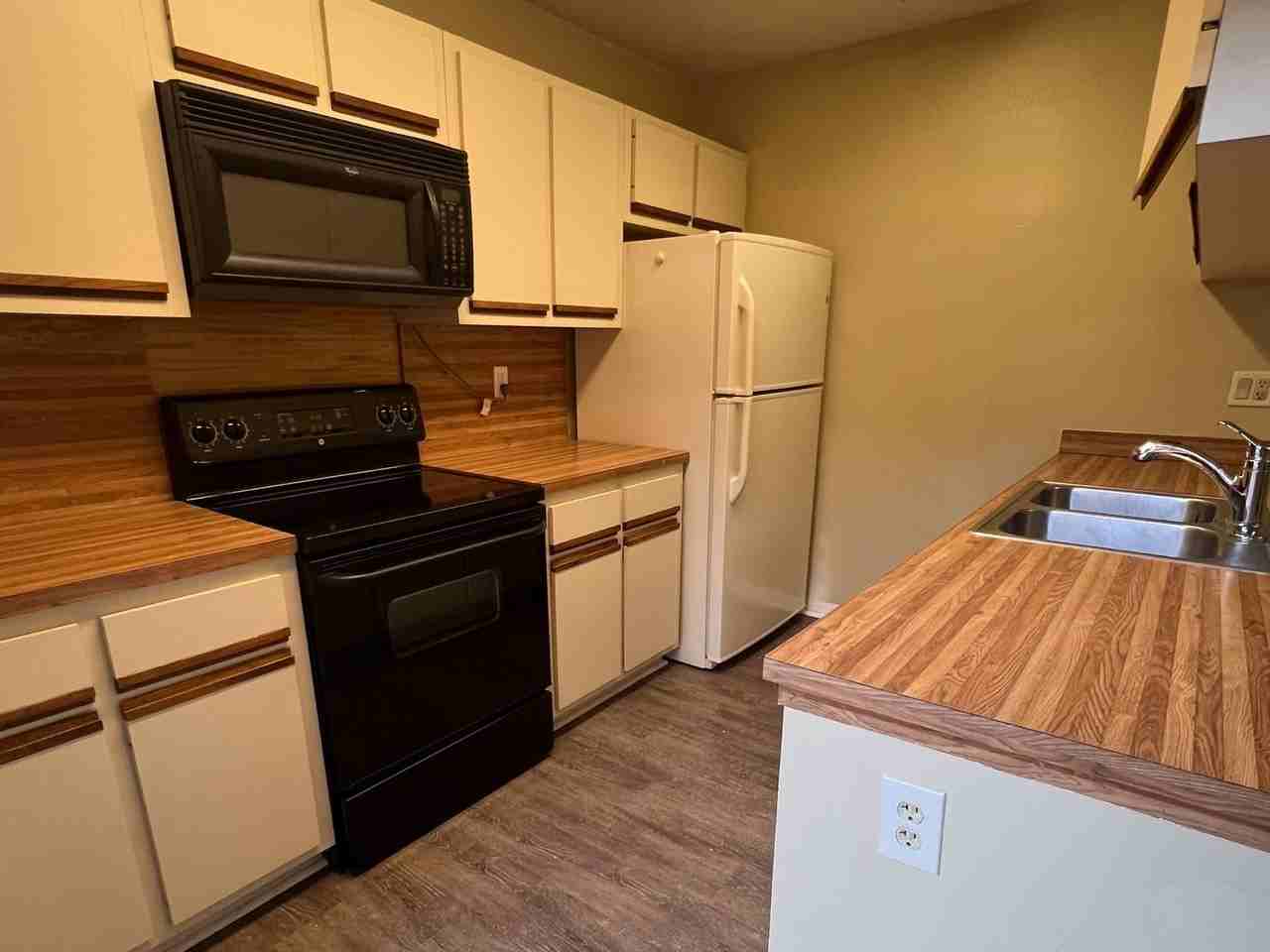 5271 Cypress Ct - Photo 5 of 15