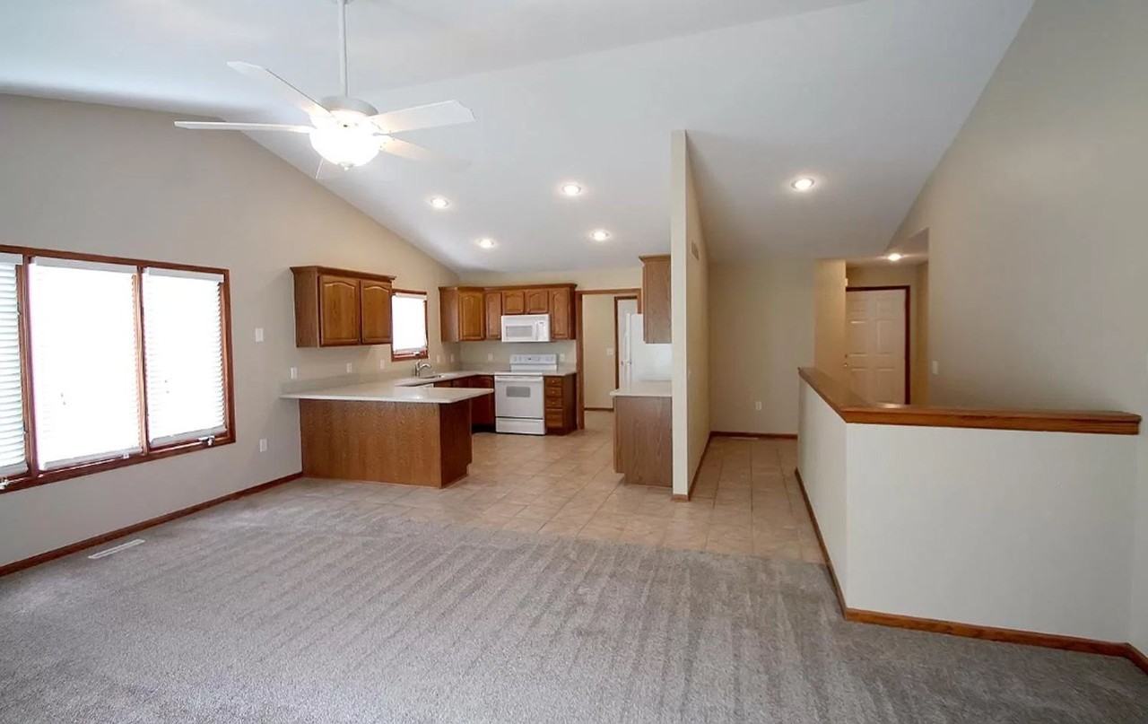 3001-3015 SE Grant St. - Photo 6 of 15