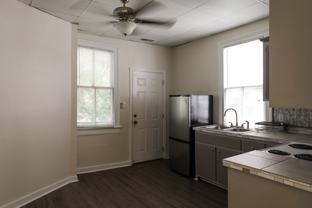 561 Rutledge Ave #B - Photo 1 of 1