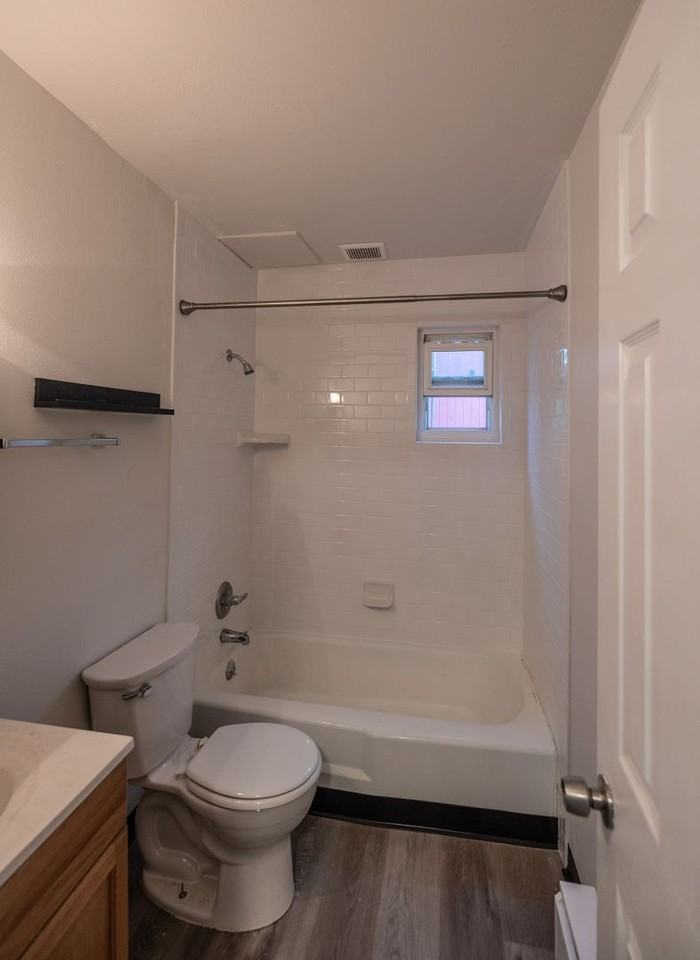 1135 35th St - Photo 7 of 7