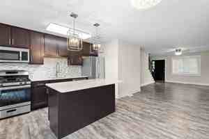 featured image of 550 S Clay Ave