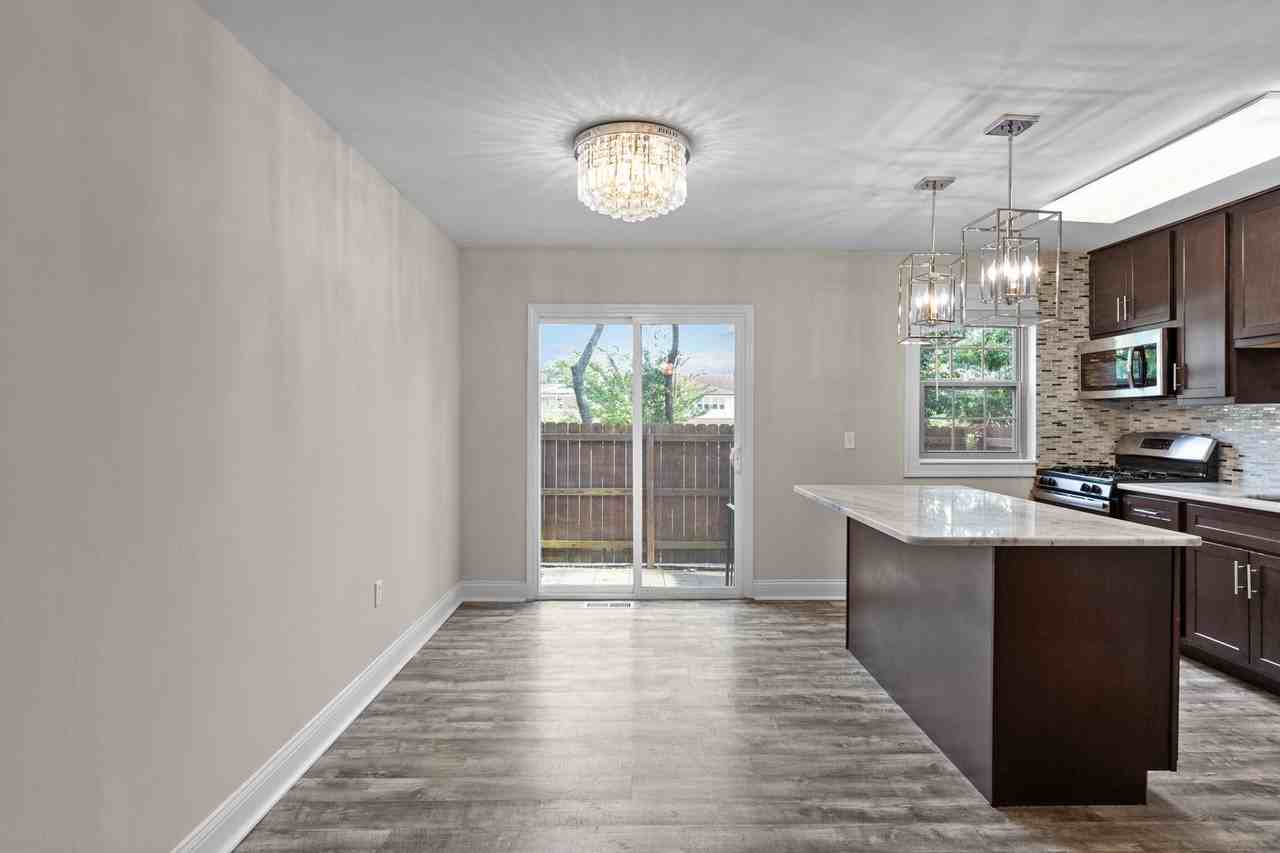 550 S. Clay - Photo 3 of 17