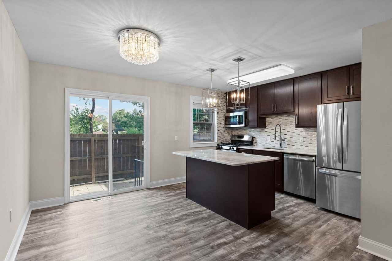 550 S. Clay - Photo 4 of 17