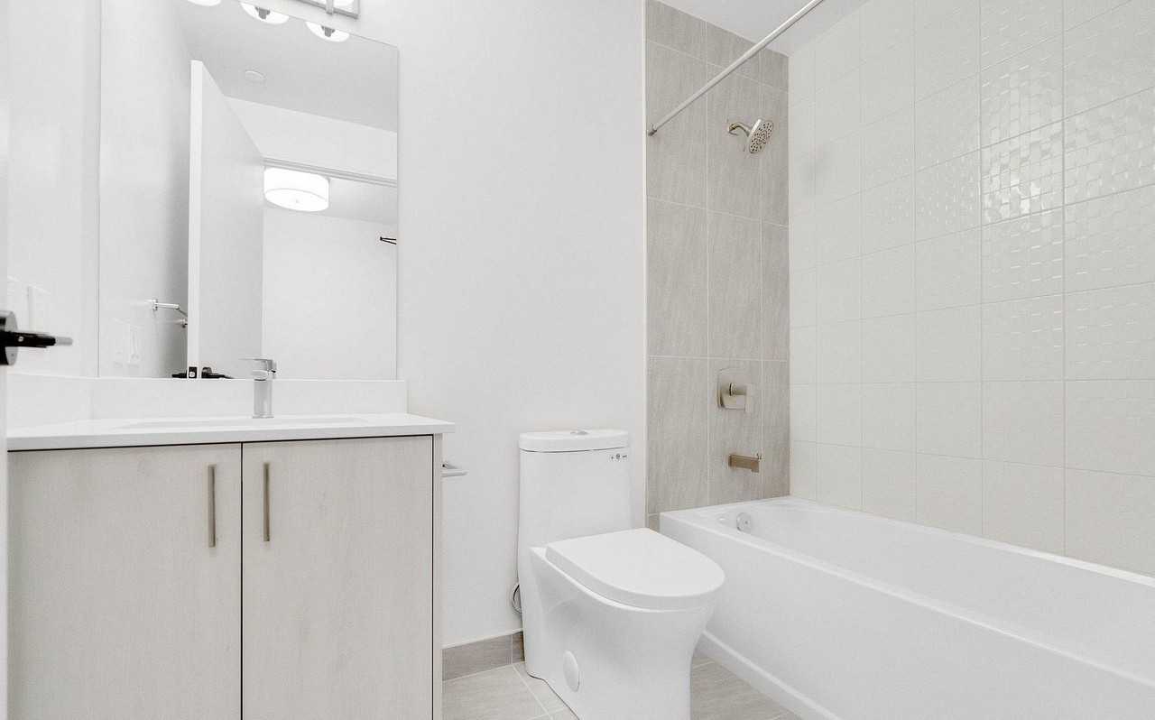 8020 Derry Road #609 - Photo 6 of 20