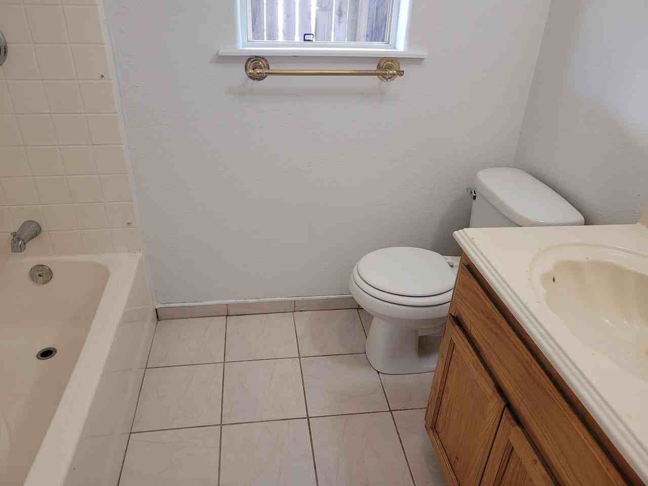 585 South Ave - Photo 5 of 6