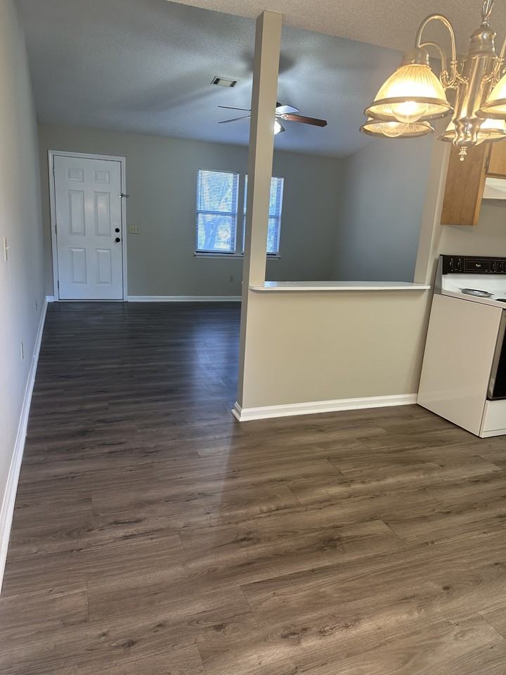 1428 Central Ln #1 - Photo 4 of 13