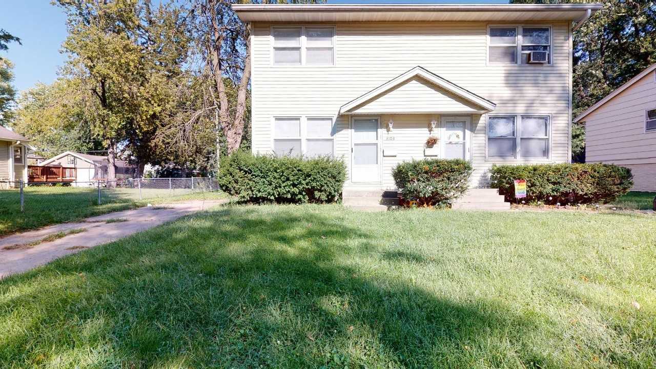 3103 E 7th St - Photo 2 of 17