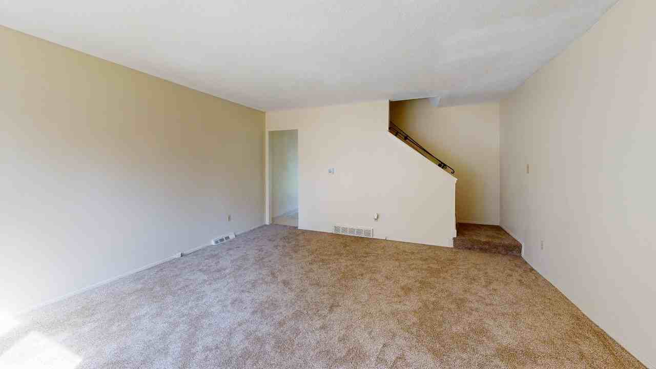 3103 E 7th St - Photo 4 of 17