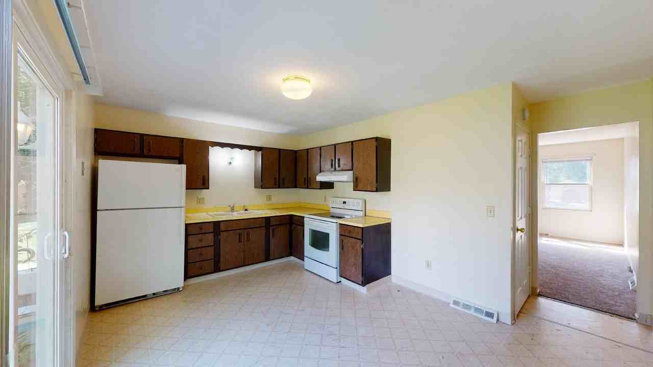 3103 E 7th St - Photo 5 of 17