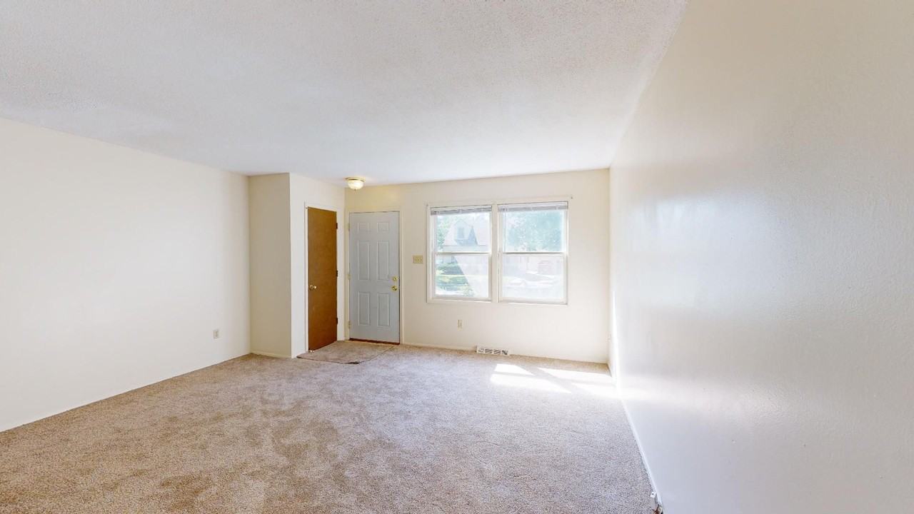 3103 E 7th St - Photo 7 of 17