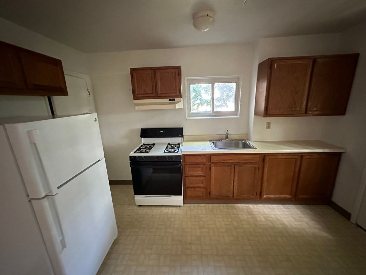 7227 Witherspoon St - Photo 5 of 9