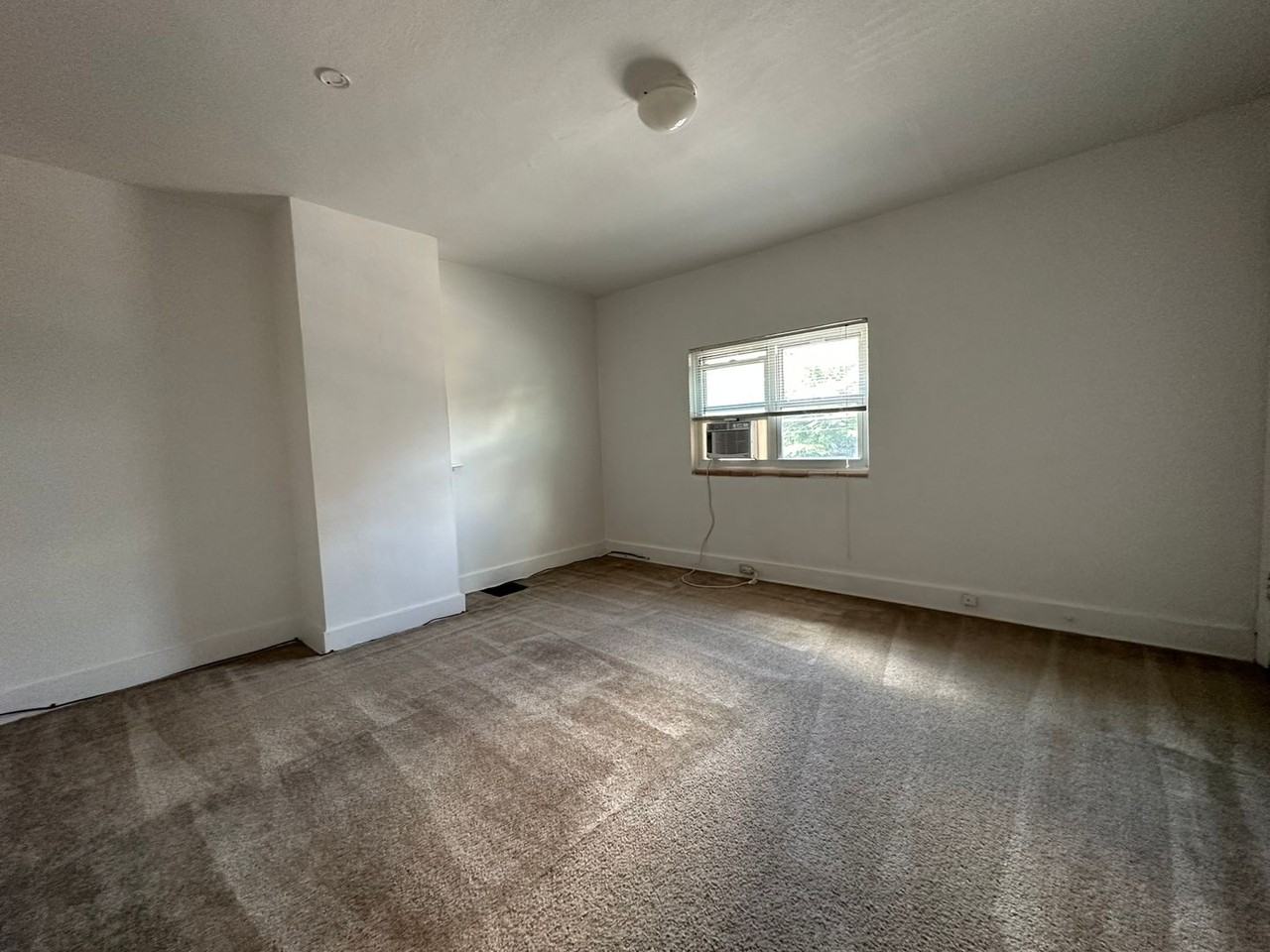 7227 Witherspoon St - Photo 6 of 9