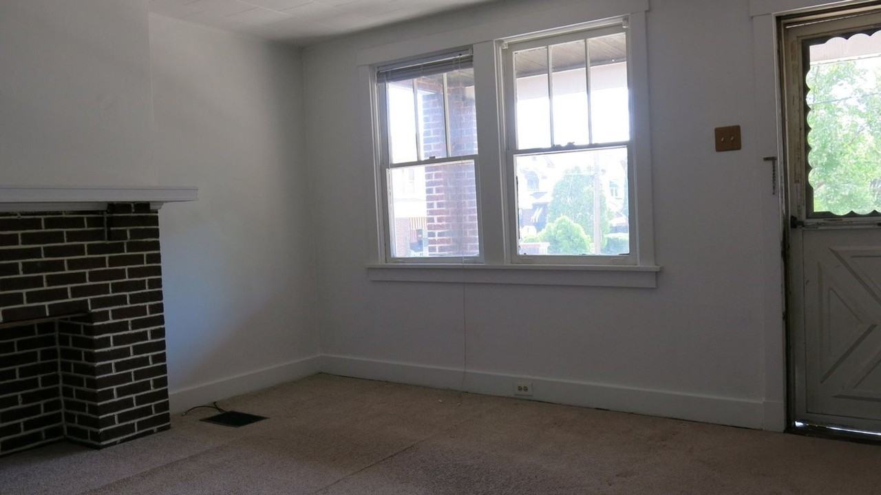 1851 Chislett St - Photo 3 of 12