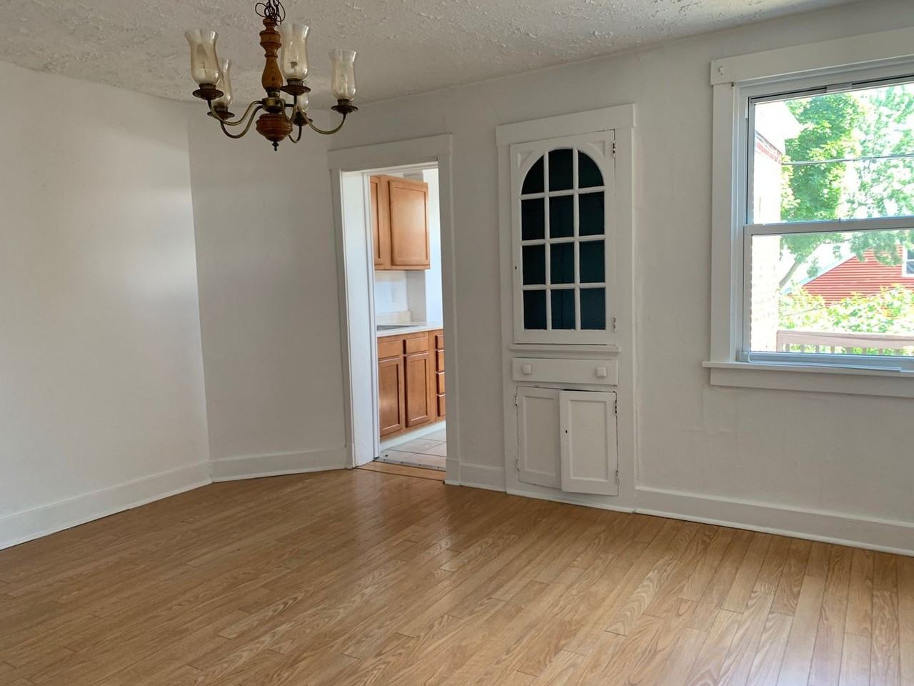 1876 Morningside Ave - Photo 7 of 13