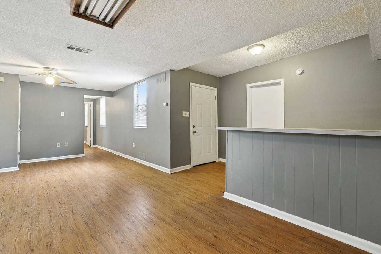 416 Evelina St - Photo 2 of 11