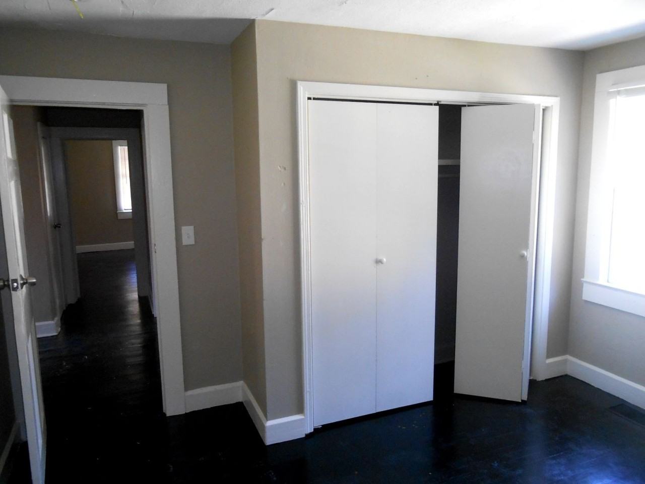 1311 7th Ave N - Photo 4 of 17