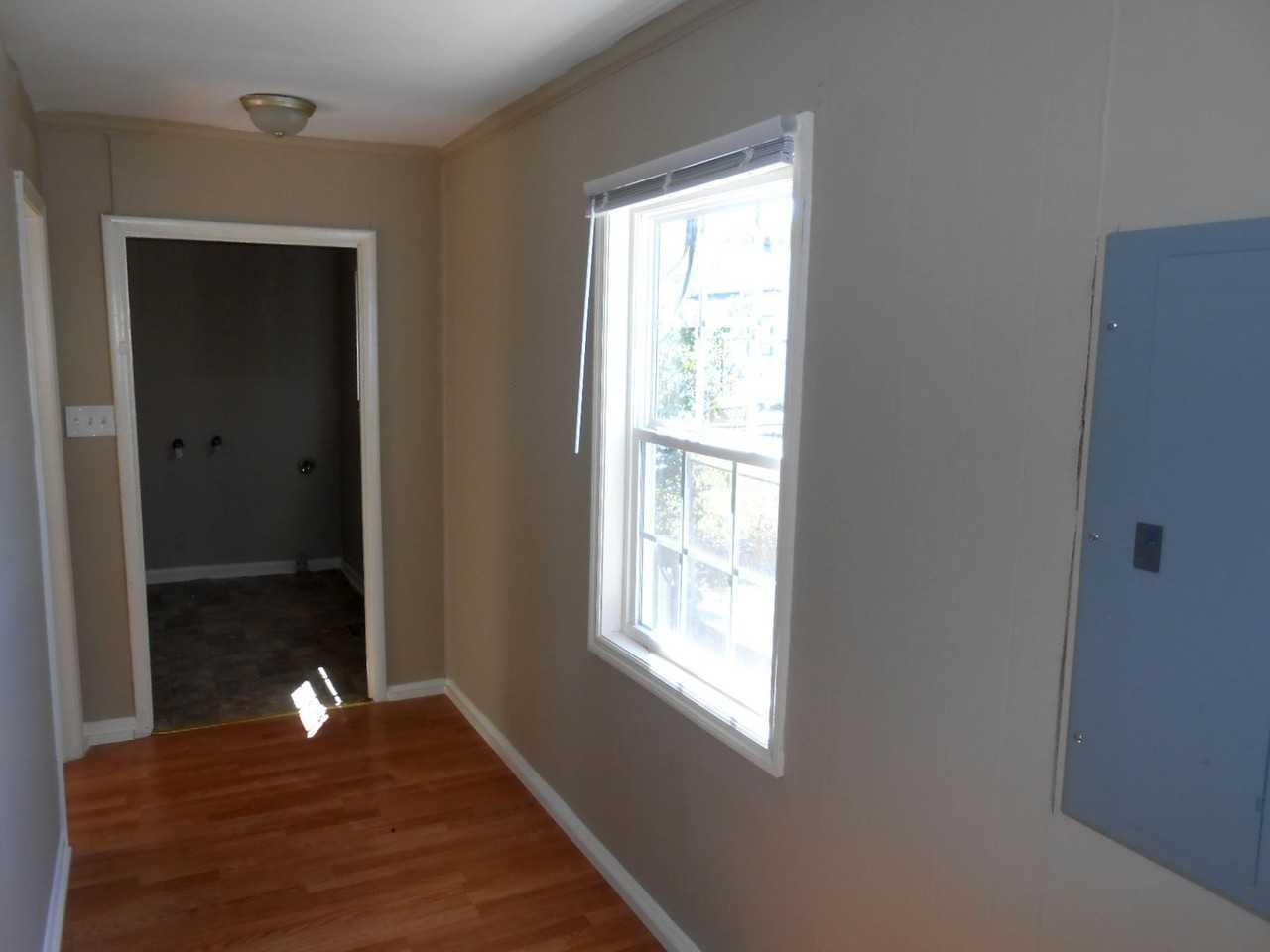 1311 7th Ave N - Photo 5 of 17