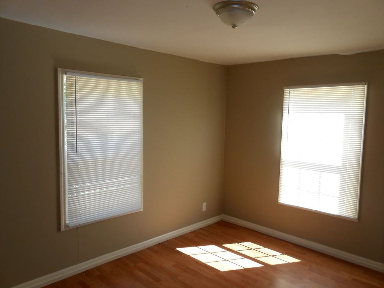 1311 7th Ave N - Photo 7 of 17