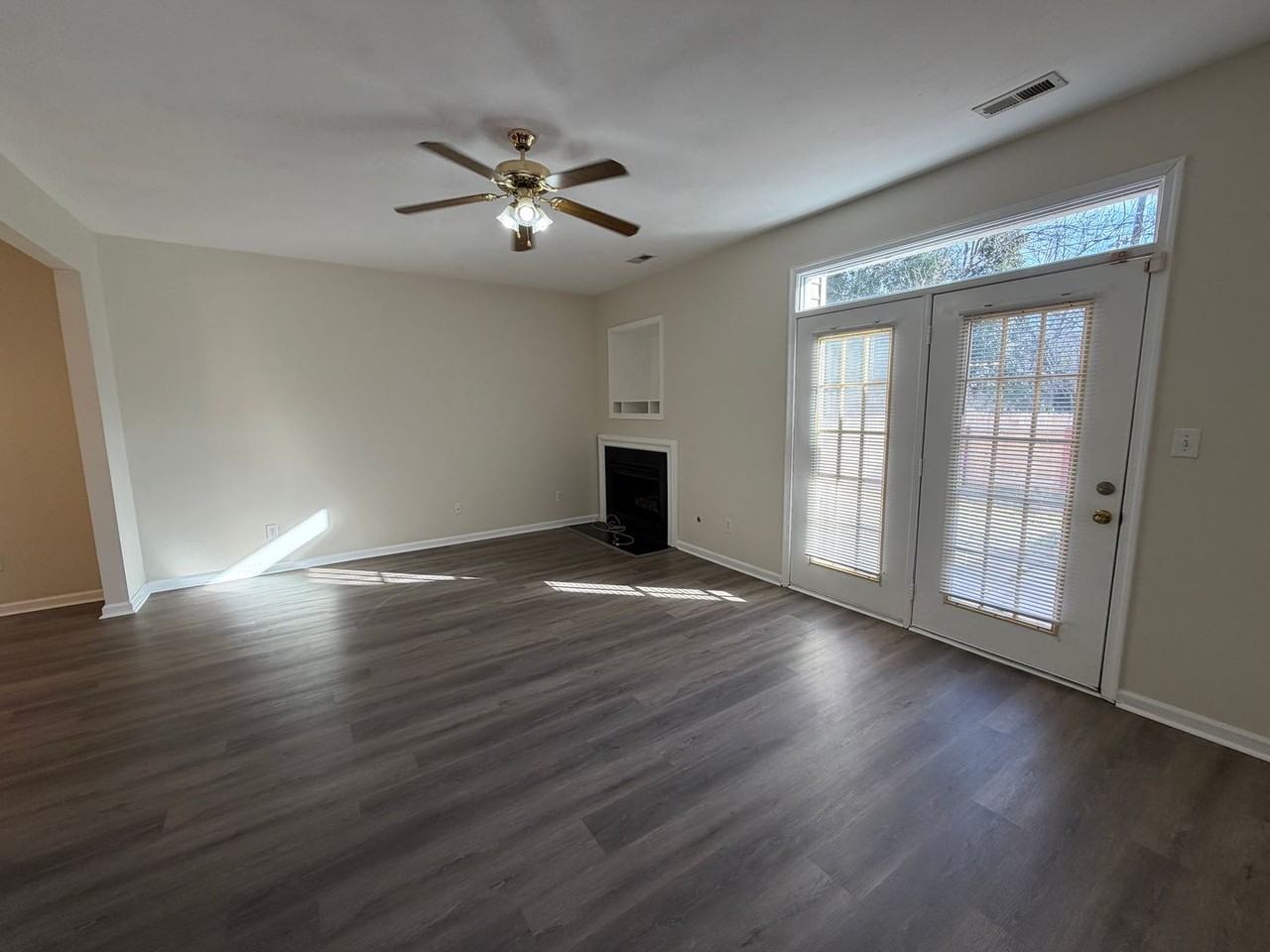 9 Reef Ct - Photo 3 of 13