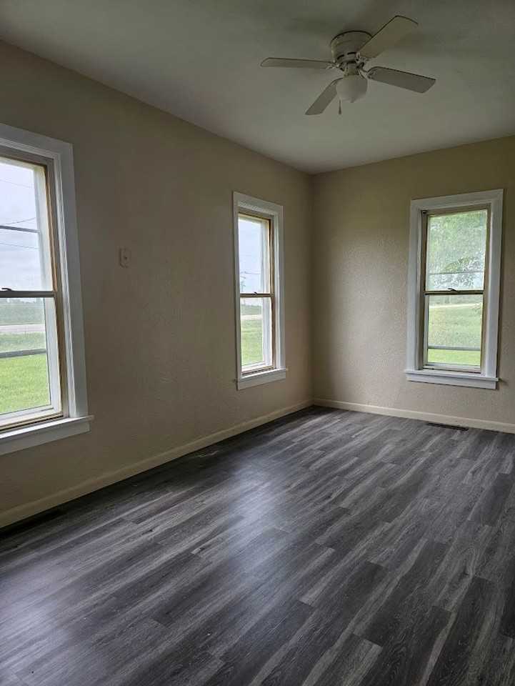 3132 Us Highway 6 - Photo 4 of 8