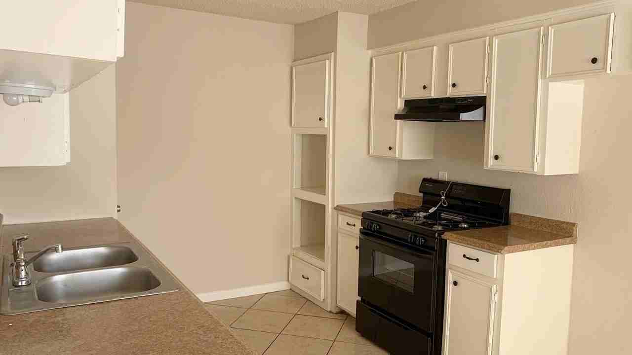 6811 Winding Trace Dr - Photo 2 of 24