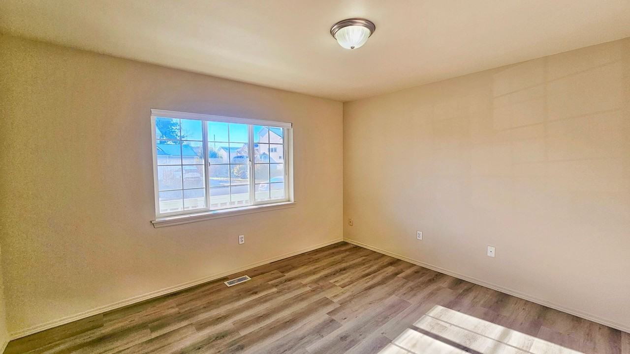 5316 Ne 4th Ct - Photo 3 of 32