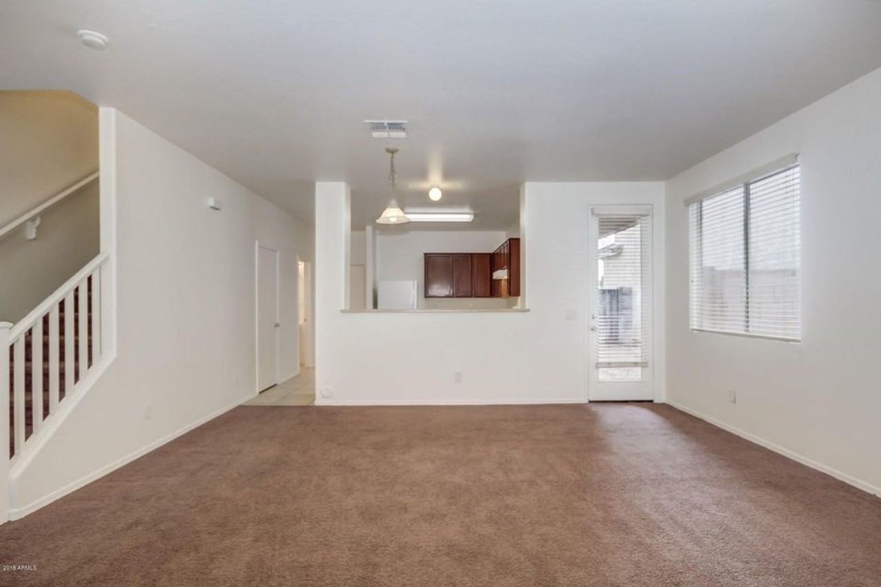 3019 S 101st Ave - Photo 5 of 13