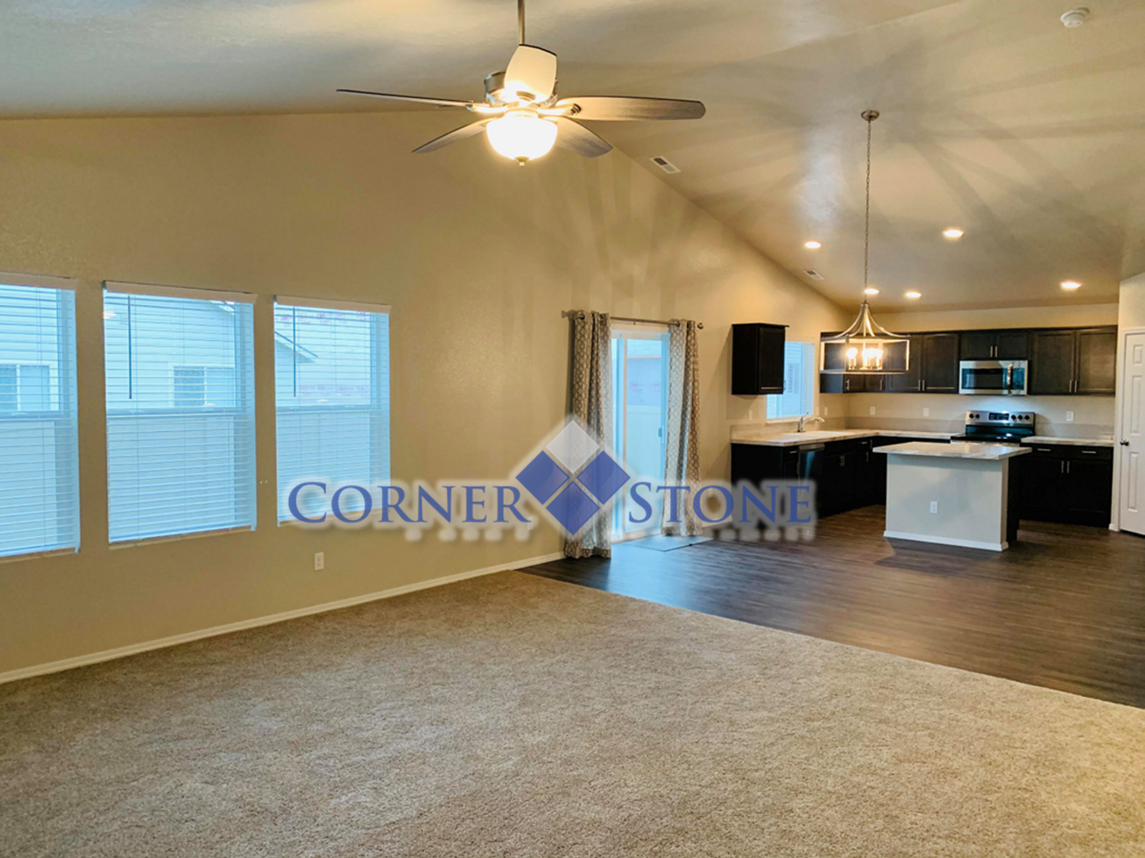 4480 W Everest St - Photo 4 of 16