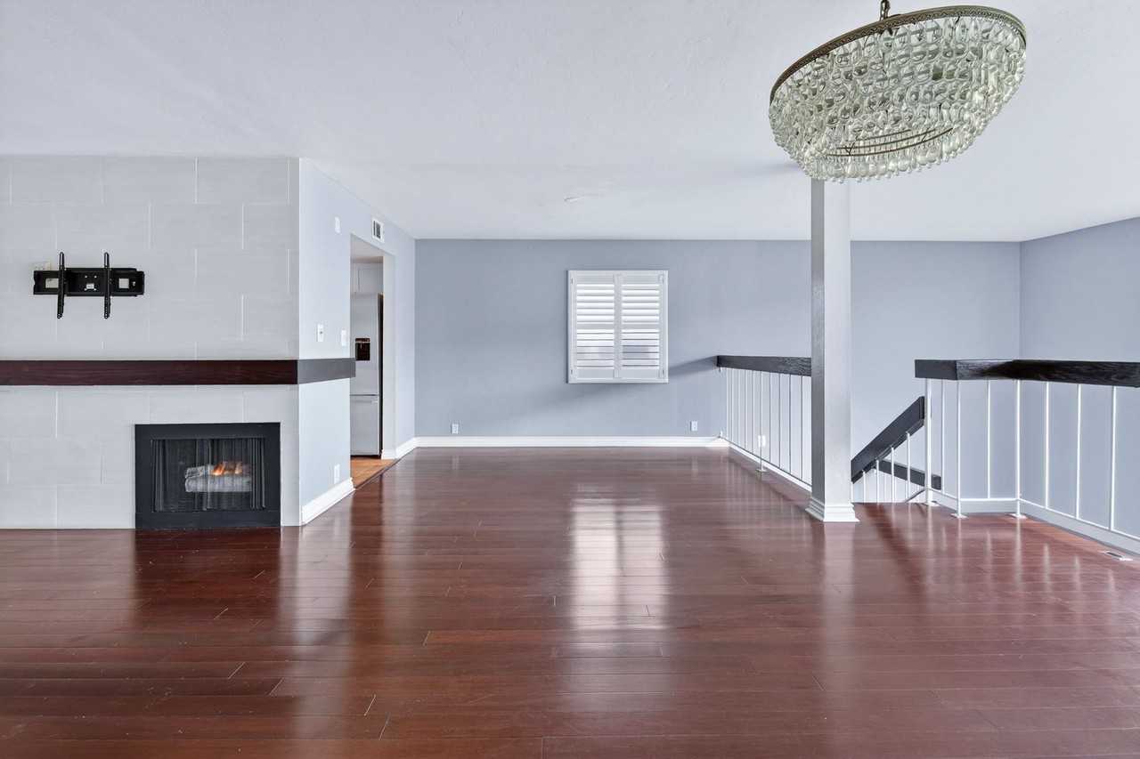 2564 Navarra Dr #101 - Photo 5 of 30