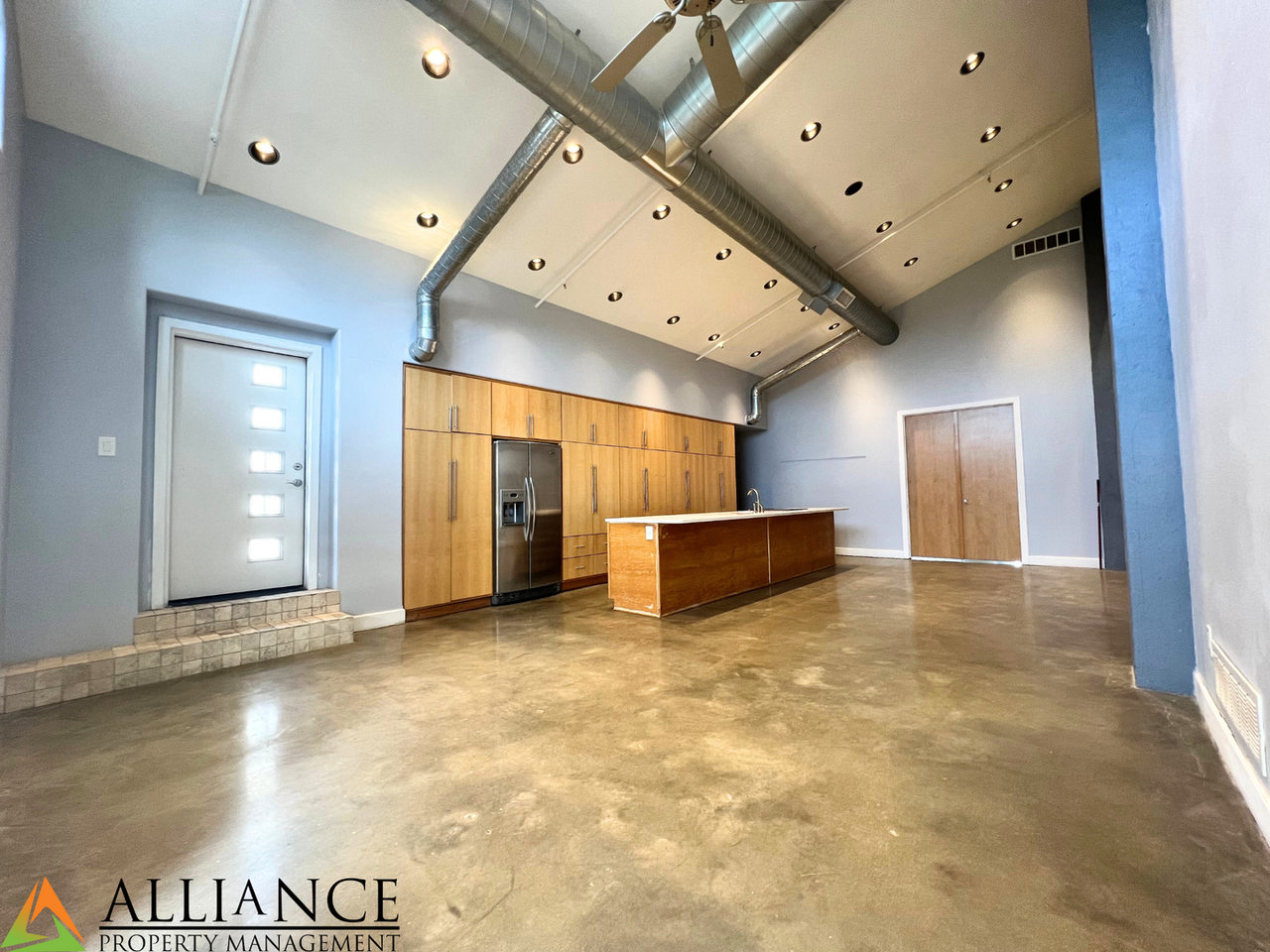 820 N Manhattan Ave - Photo 3 of 23