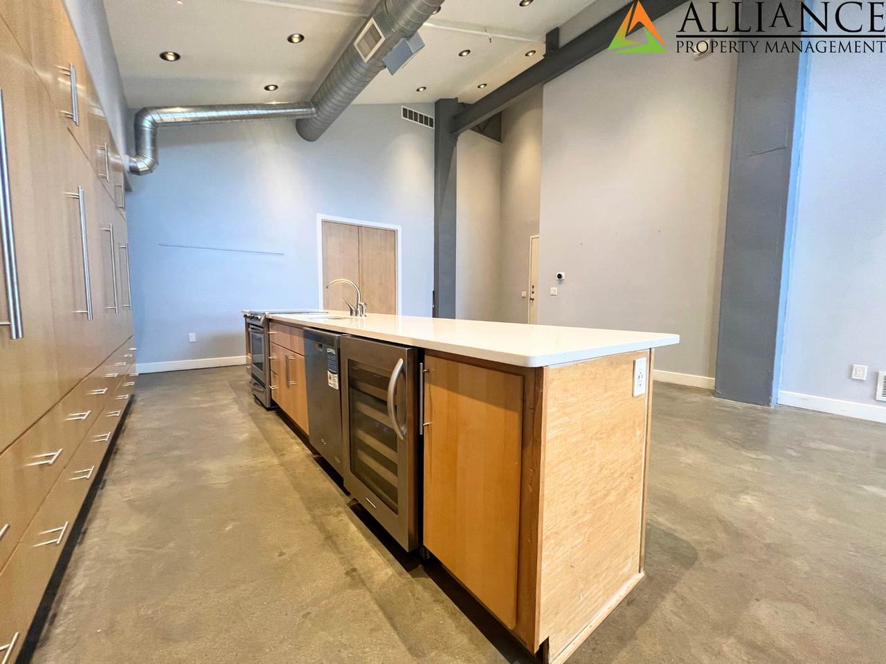 820 N Manhattan Ave - Photo 4 of 23