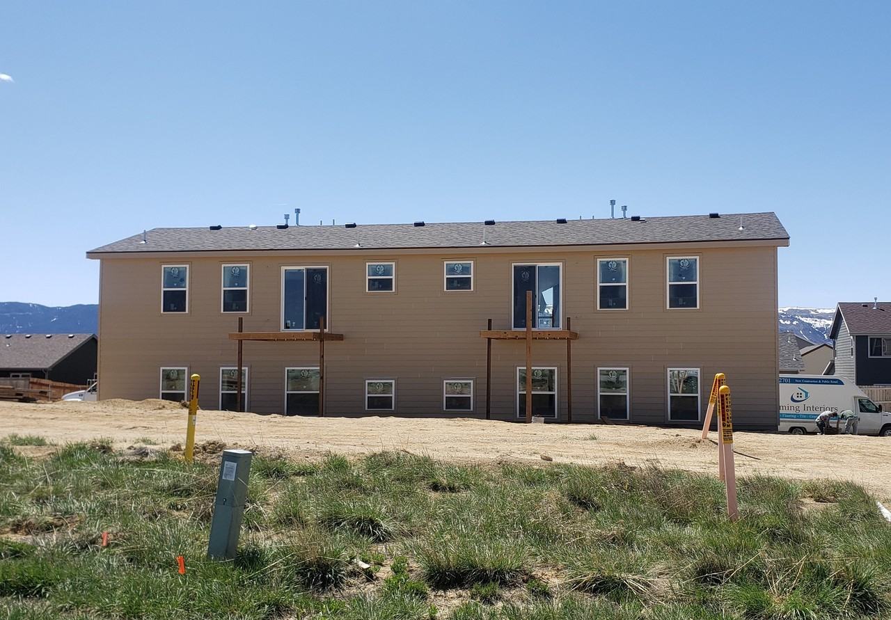 663 Pebble Mountain Dr #2 - Photo 2 of 10