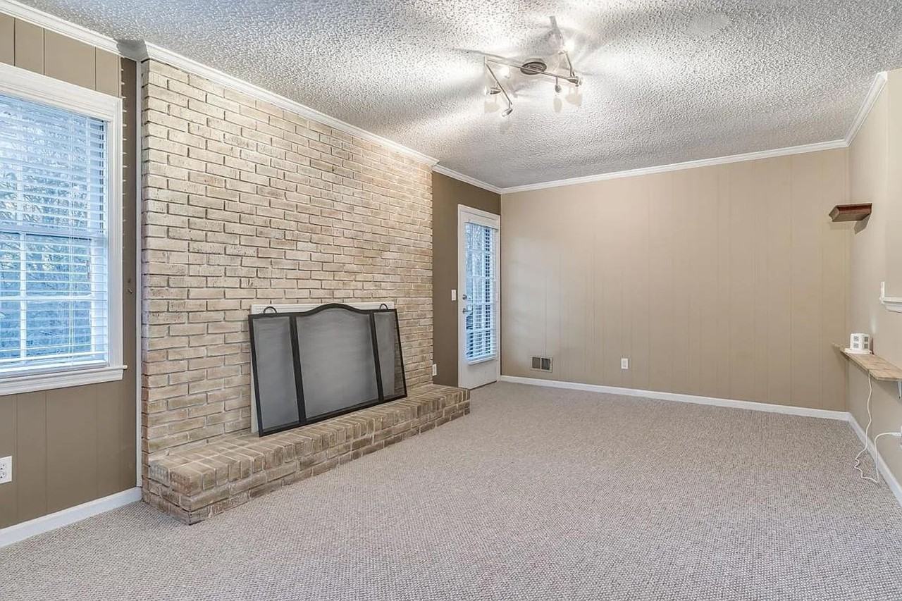 318 Netherland Dr - Photo 7 of 24