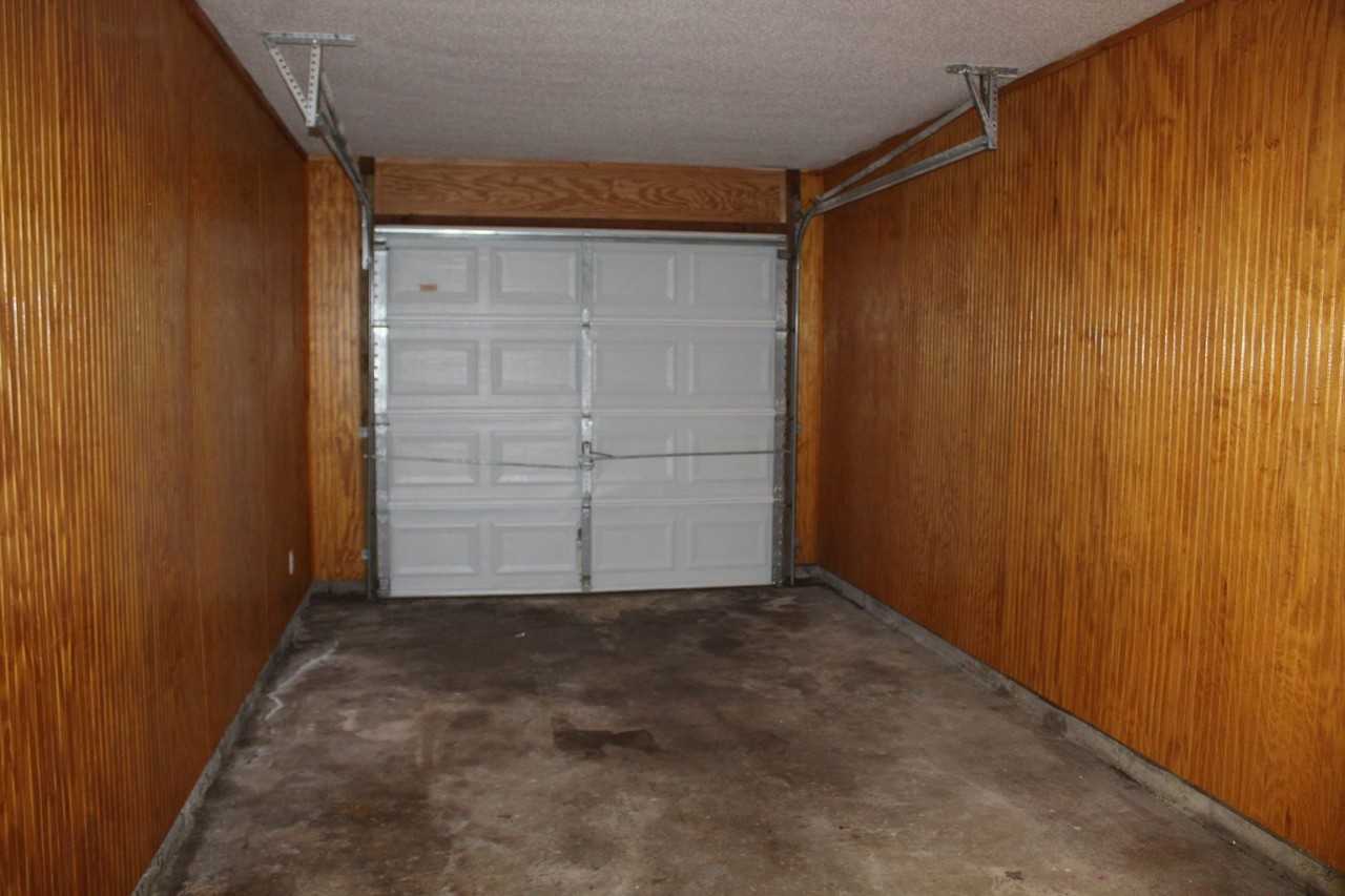 133 Melrose Pl - Photo 2 of 11
