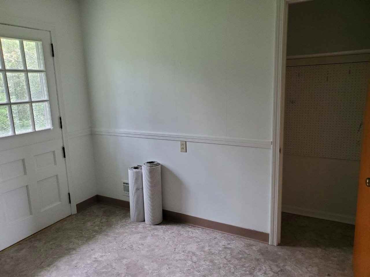 105 W Liberty Ct - Photo 2 of 13