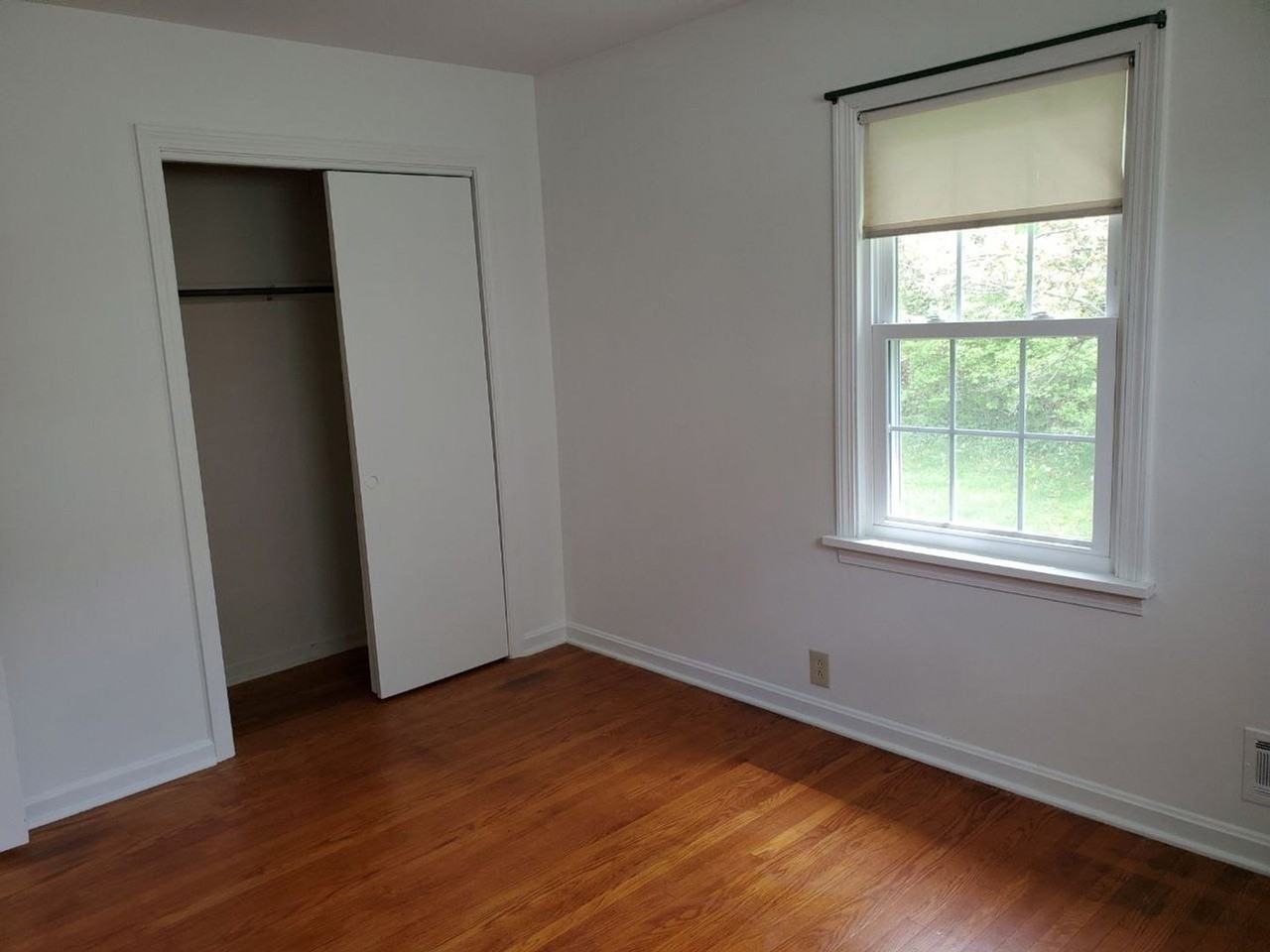 105 W Liberty Ct - Photo 7 of 13