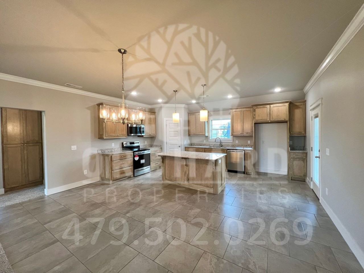 1901 E Hudson Dr - Photo 2 of 17