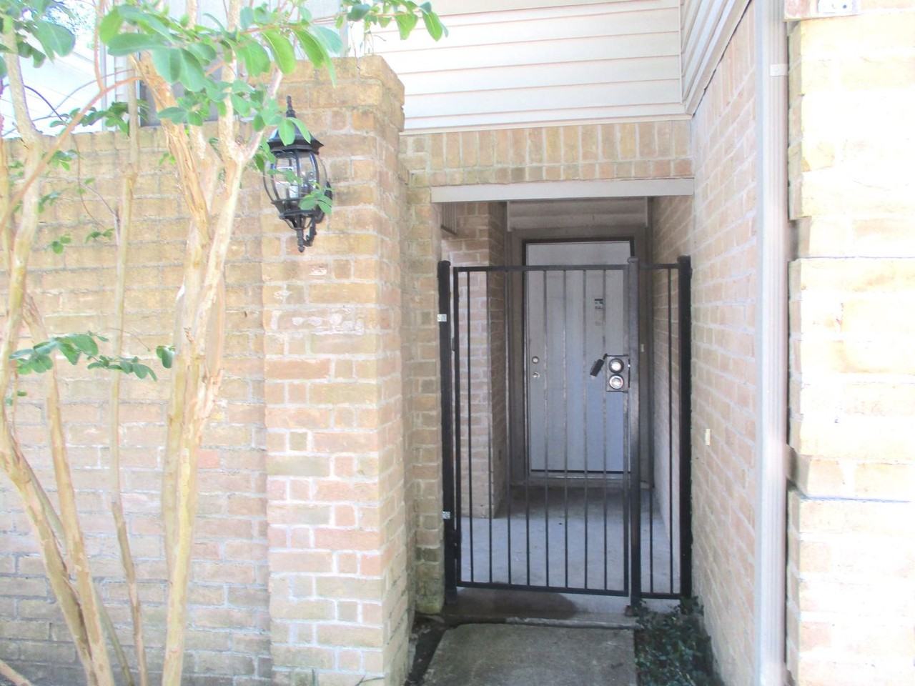 16023 Hidden Acres Dr - Photo 4 of 26