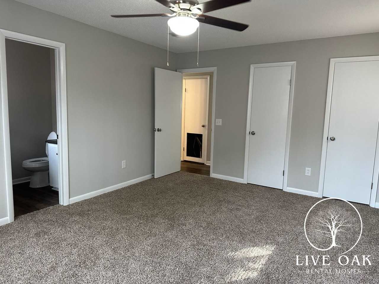 706 Robin Hood Dr - Photo 6 of 9