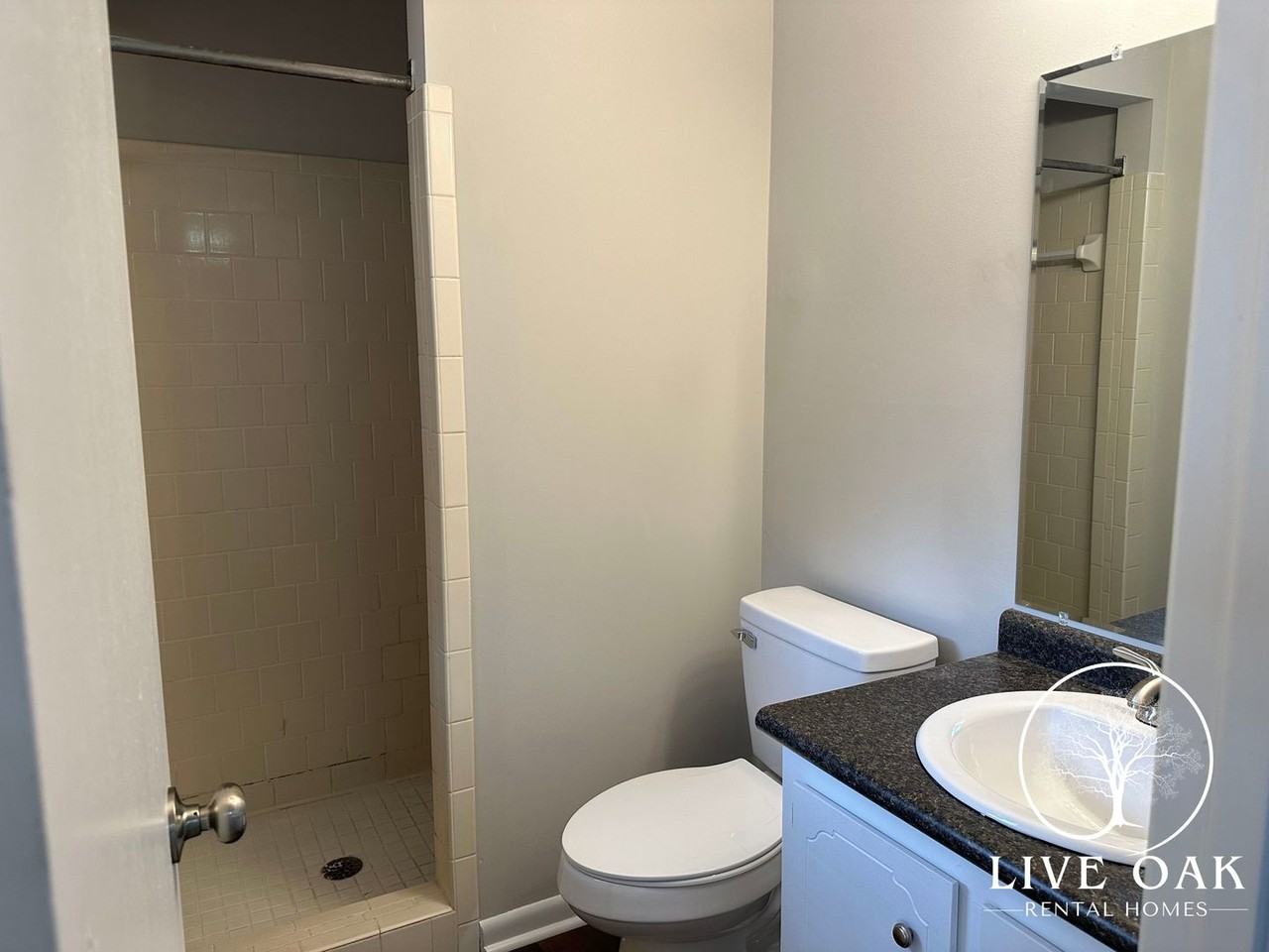 706 Robin Hood Dr - Photo 7 of 9