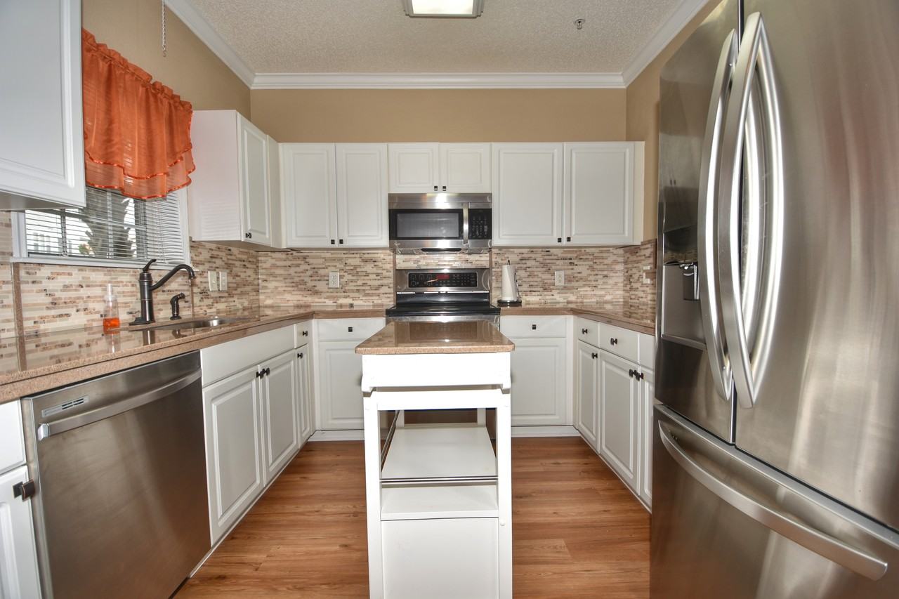 5801 Oyster Catcher Dr #913 - Photo 2 of 16