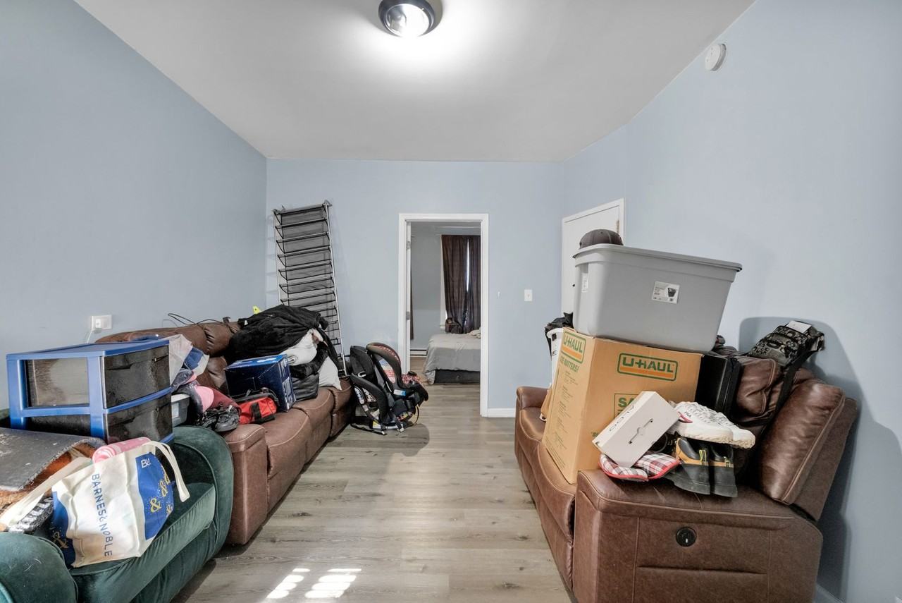 830 Chestnut St - Photo 4 of 11