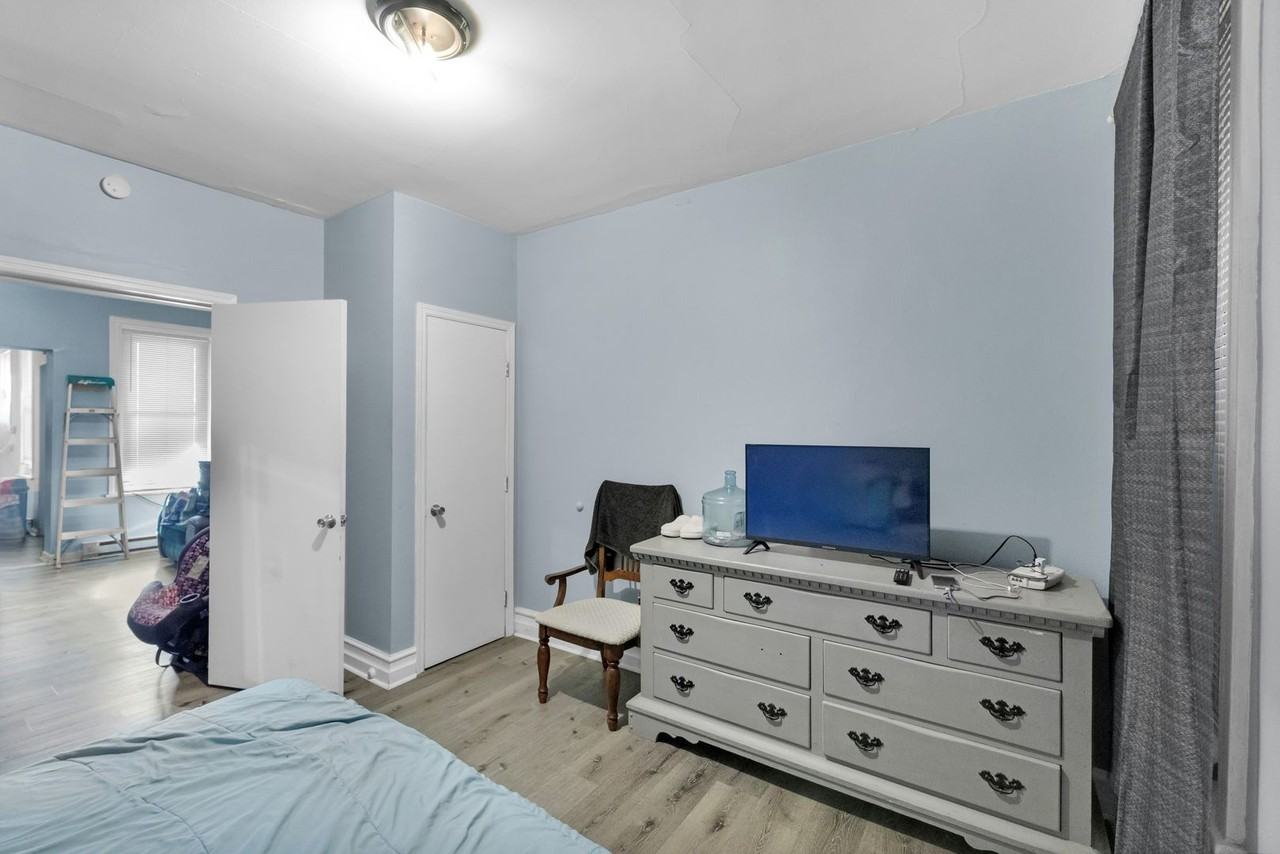 830 Chestnut St - Photo 5 of 11