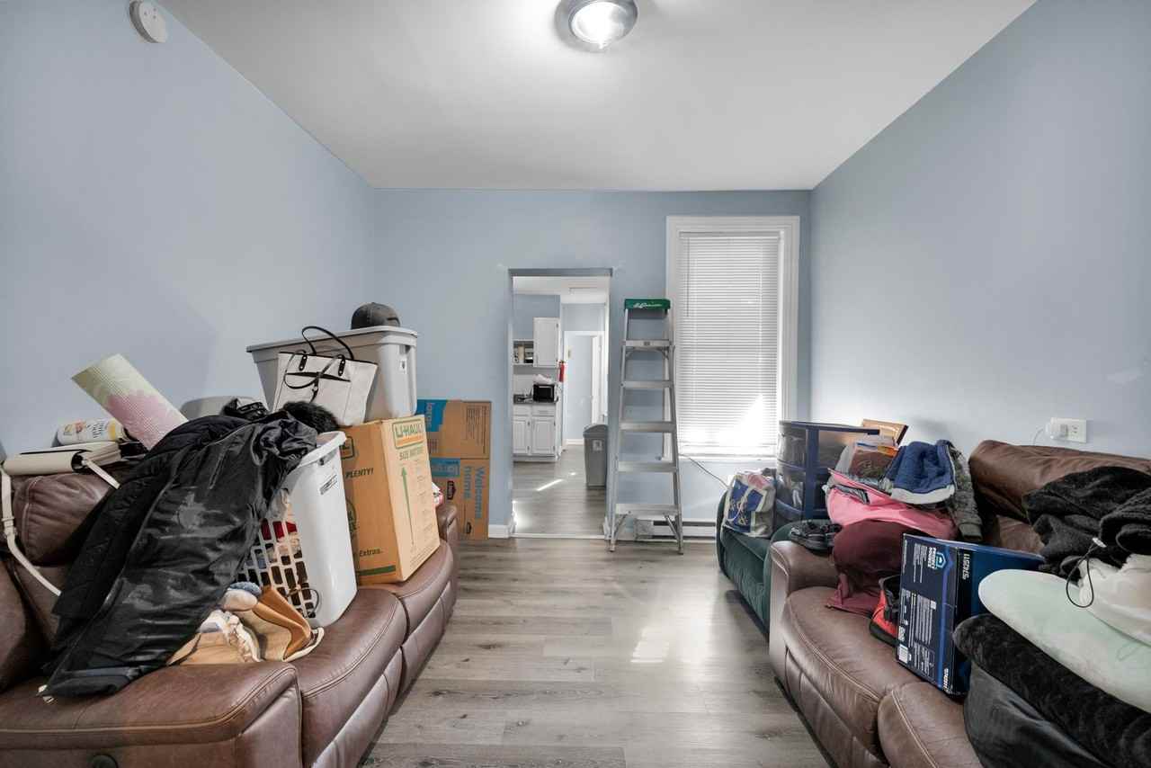 830 Chestnut St - Photo 7 of 11