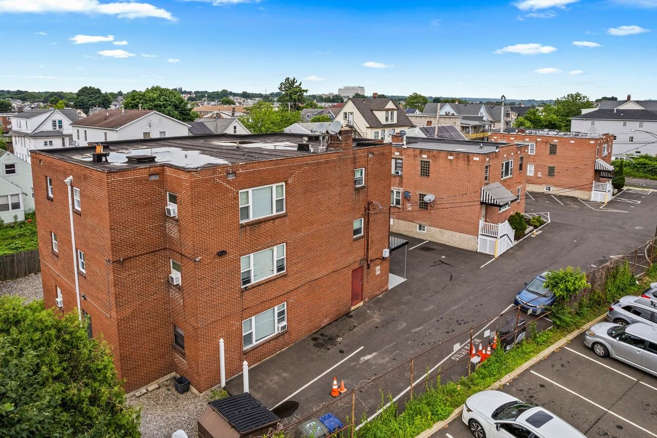 120 Morgan - Photo 2 of 4