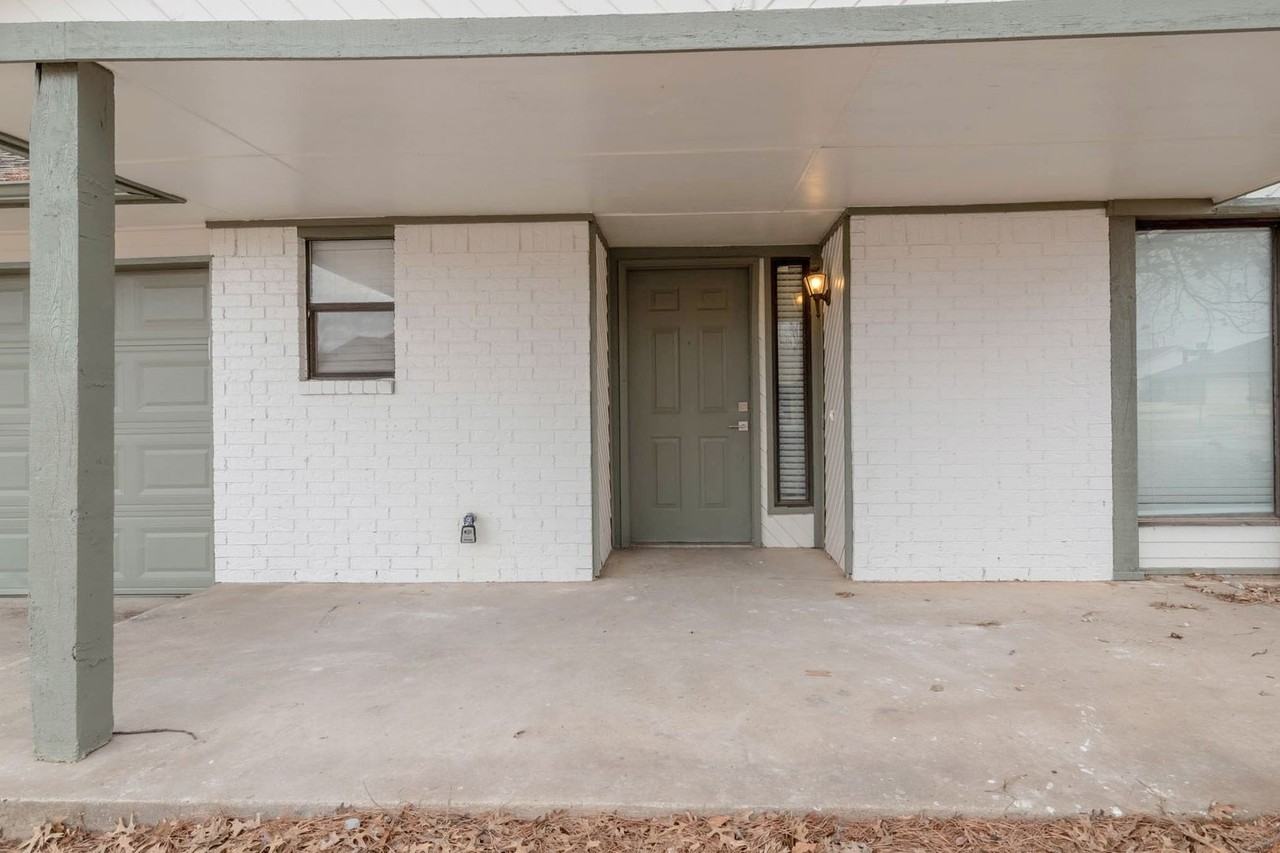 732 Westridge Ct - Photo 2 of 30