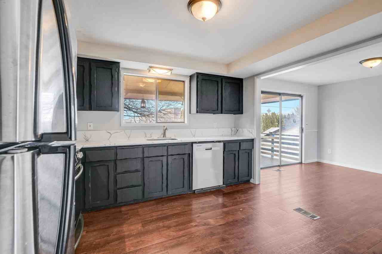 3823 Ne View Pl - Photo 3 of 12